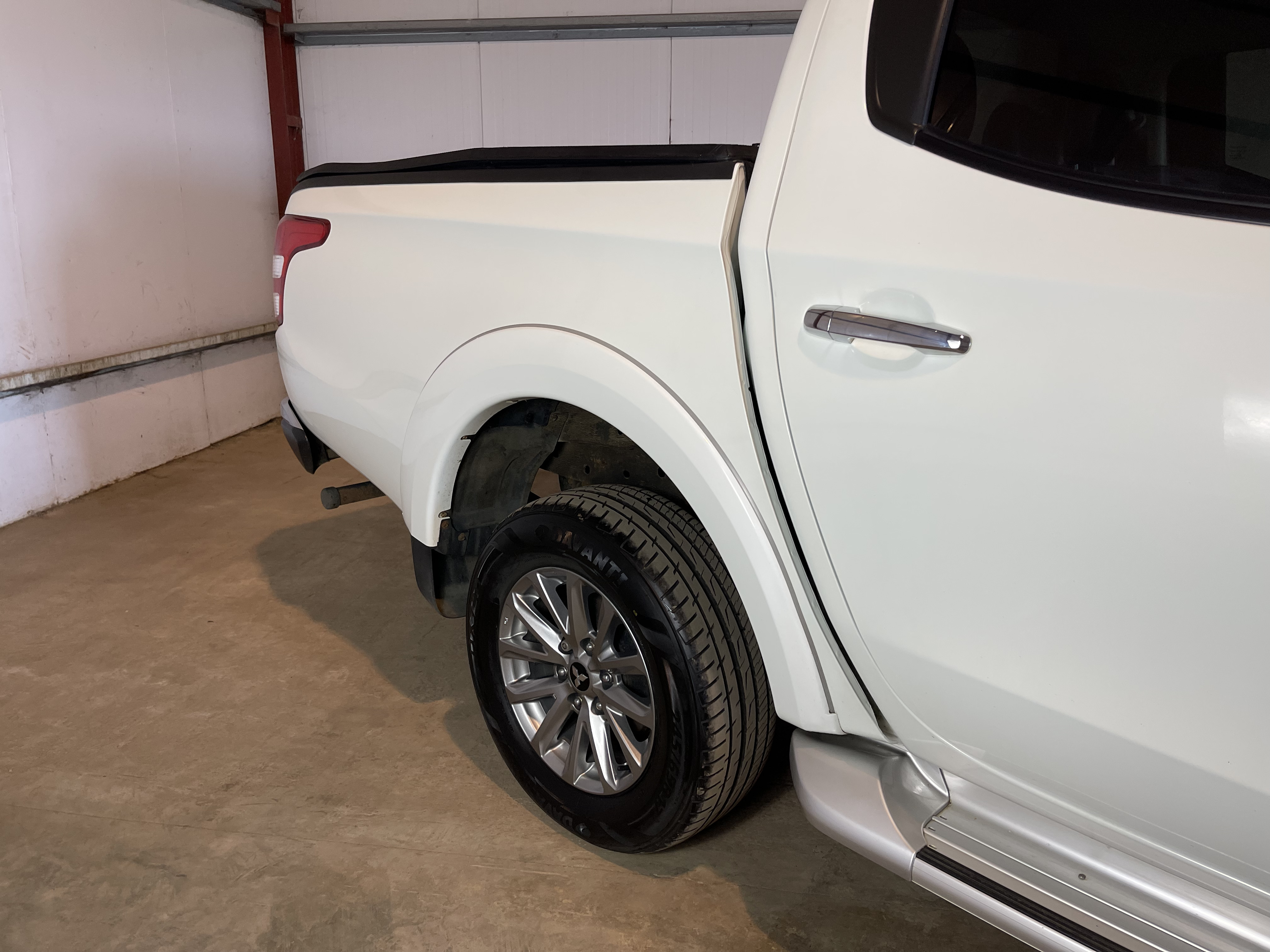 Mitsubishi L200 - Thumbnail 8